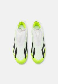fotbollsskor laceless